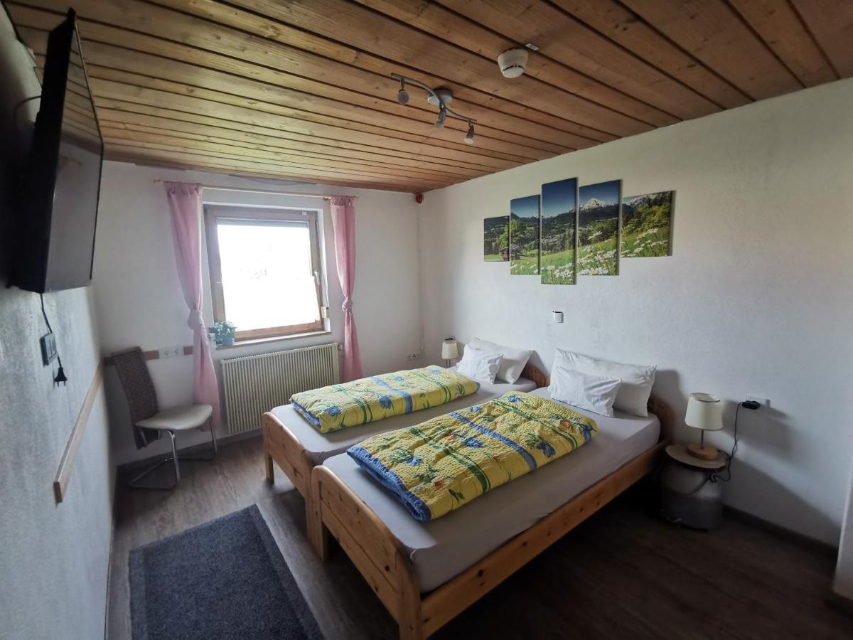 Apartment Auszeit Mit Kueche Viel Ruhe Und Natur Untrasried Exterior photo